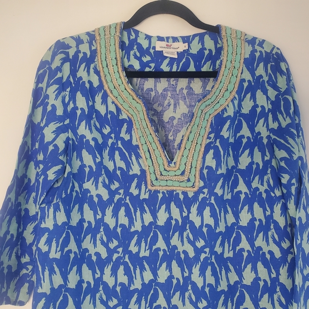 Vineyard Vines Sz S linen/viscose embroidered neck "PARROT"🦜 print c-up blouse - Picture 4 of 10